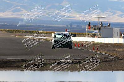 media/Nov-16-2025-CalClub SCCA (Sun) [[2975c16dfc]]/Group 6/Turn 1/